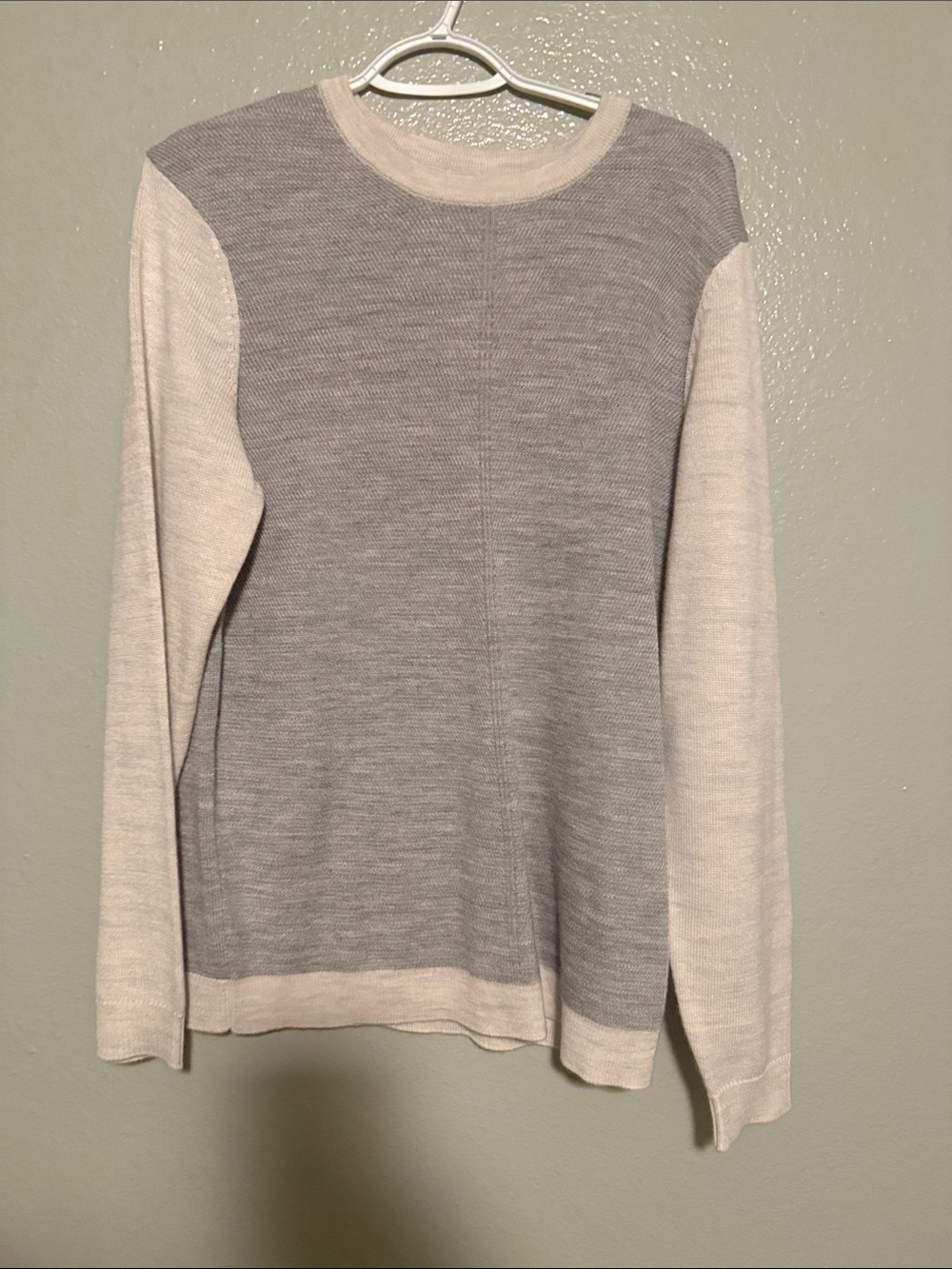 Apt. 9 Two-Tone Crewneck Sweater in Light Gray & Cream Size M